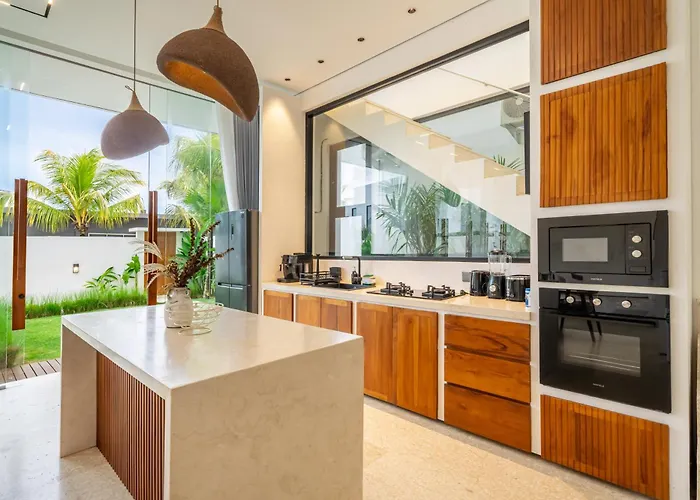 Karma - Spacious Ocean View With Pool & Rooftop Villa