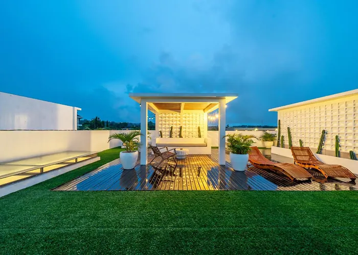 Karma - Spacious Ocean View With Pool & Rooftop